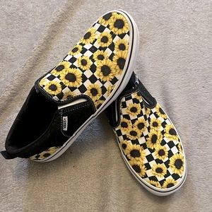Vans Asher slip on sneakers sun flowers and checkered pattern